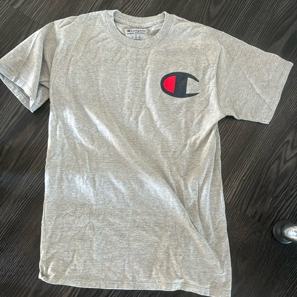 🍍Champion T shirt 🍍sz small🍍CK